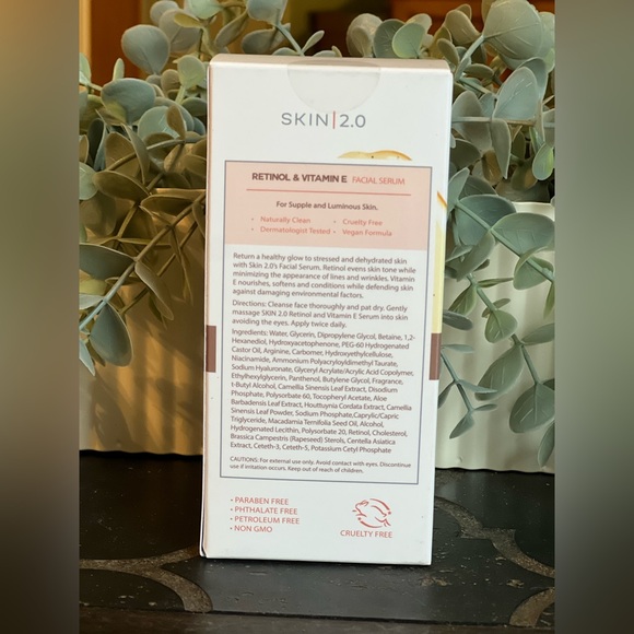 Korea Retinol & Vitamin E Facial Serum - Yellow - Picture 2 of 3